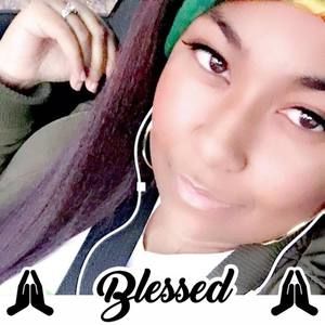 Meet your Posher, Marcedes